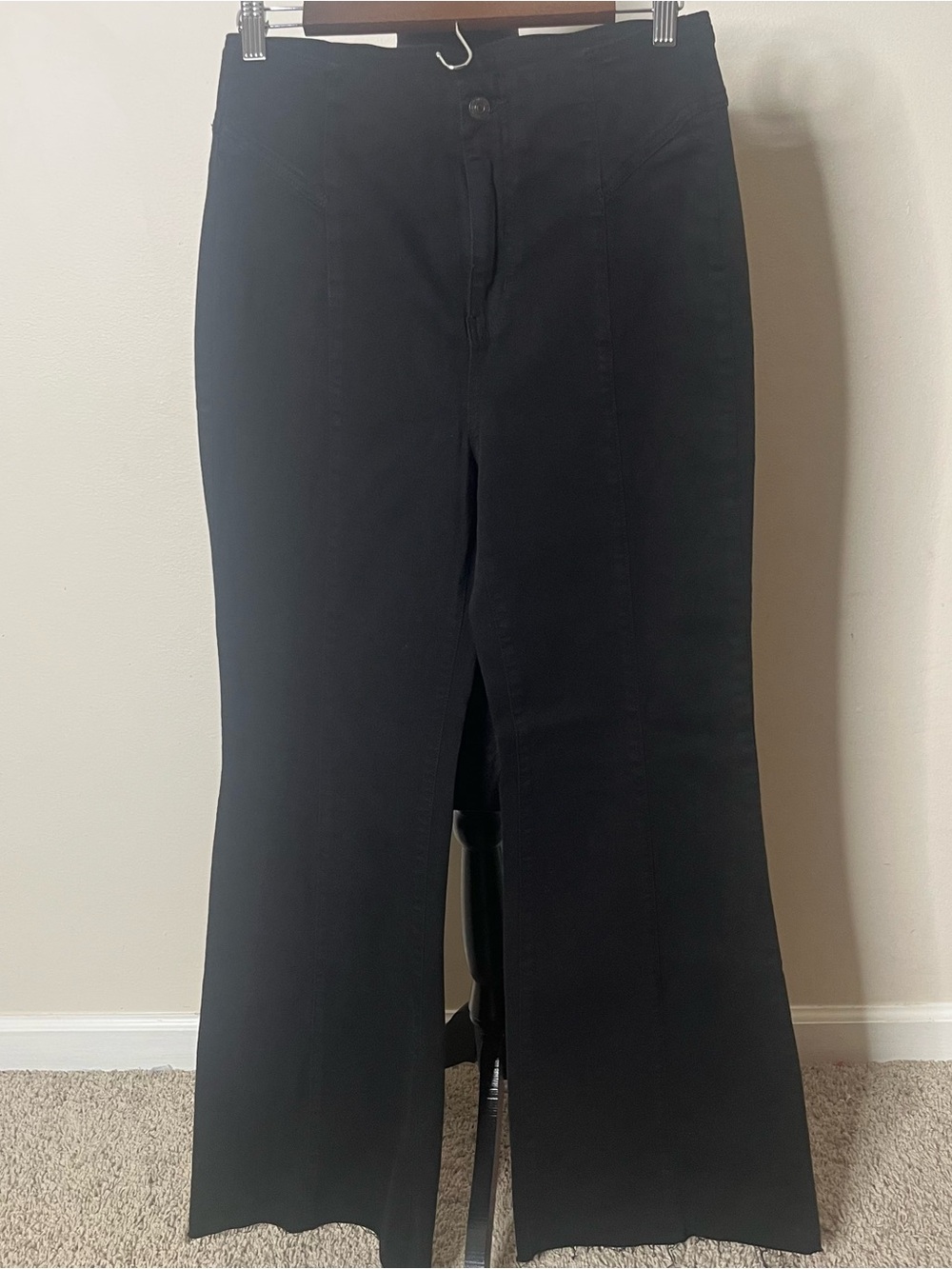 We The Free Women’s Black High Rise Flare Leg Raw Hem Stretch Denim Jeans Sz 28